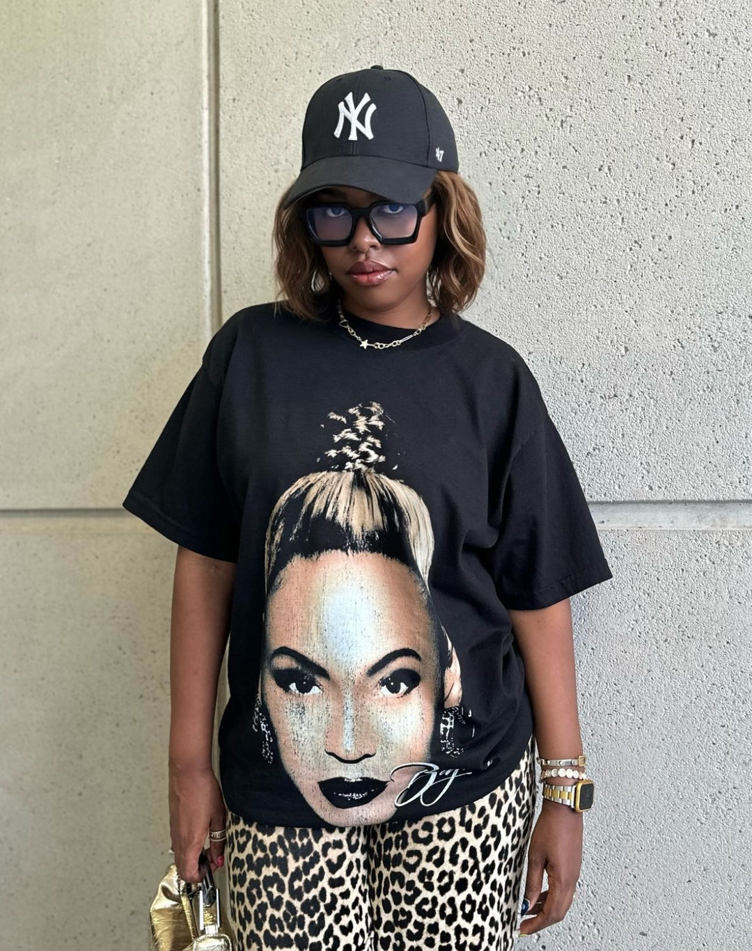 "Queen B" T-Shirt